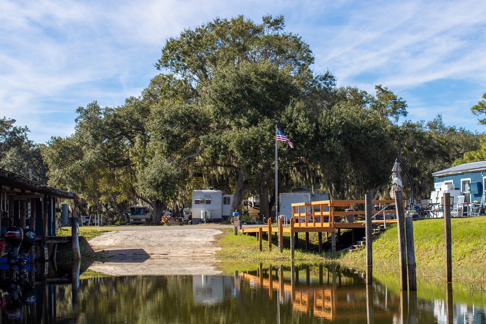 Lakefront RV Resort near Frostproof